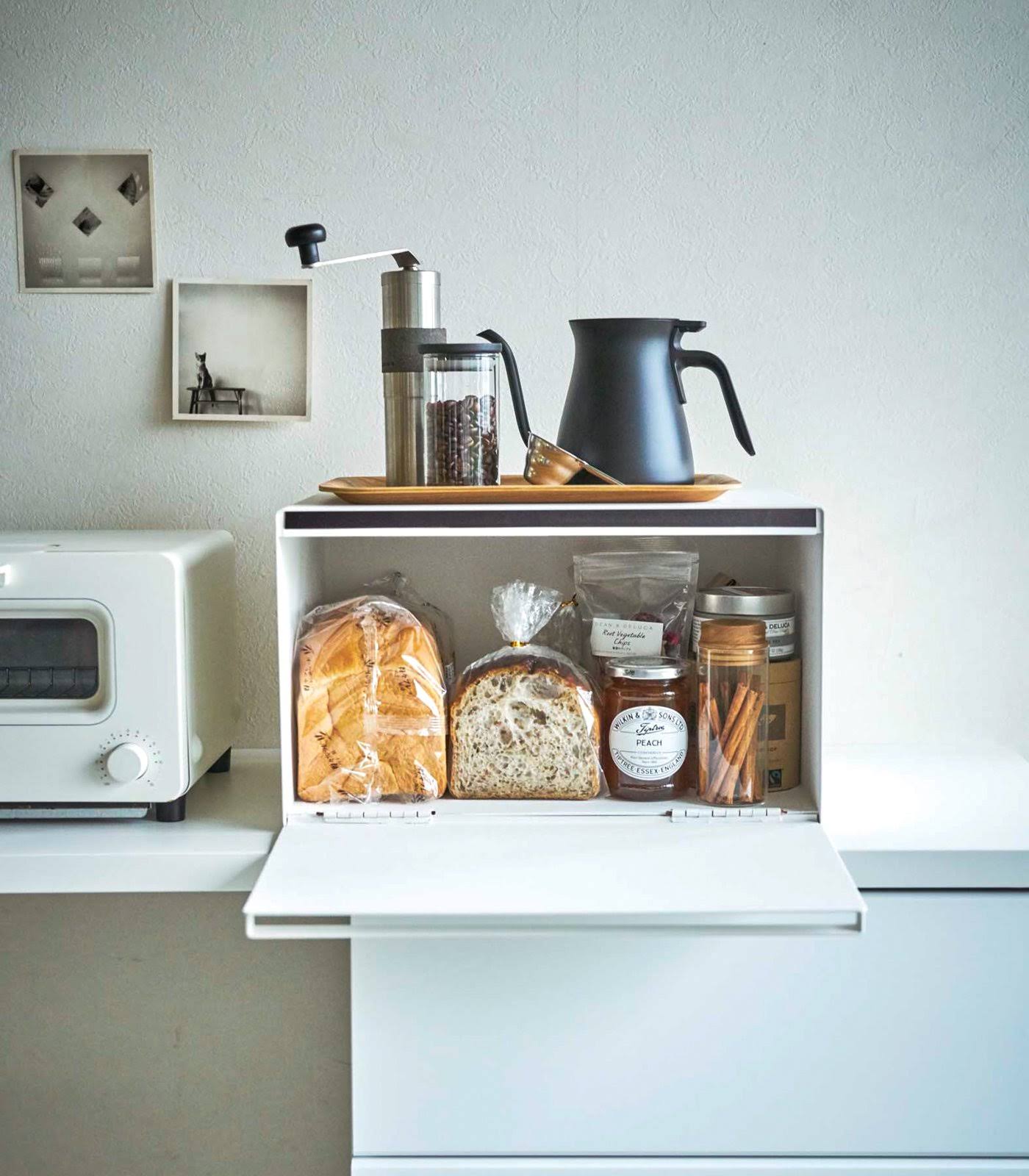 White Tower Bread Box V90972