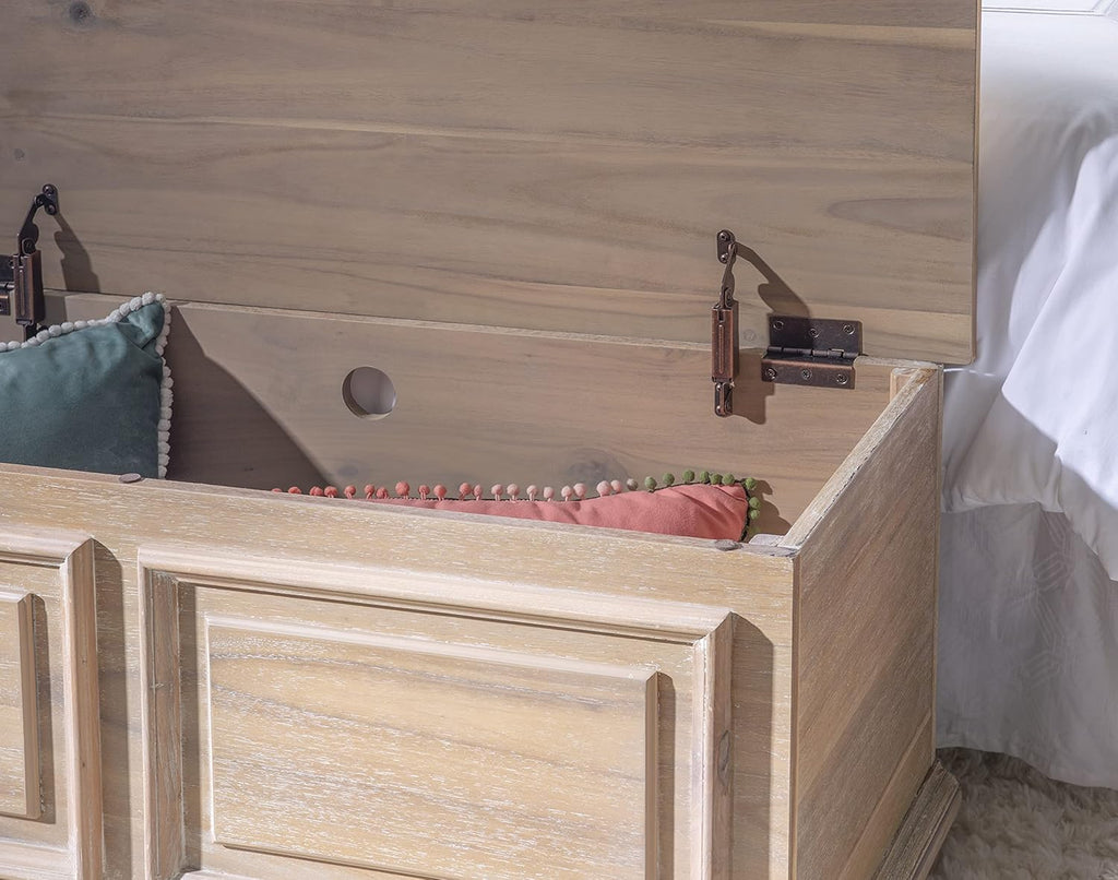 Natural Cedar Chest Bench O348748