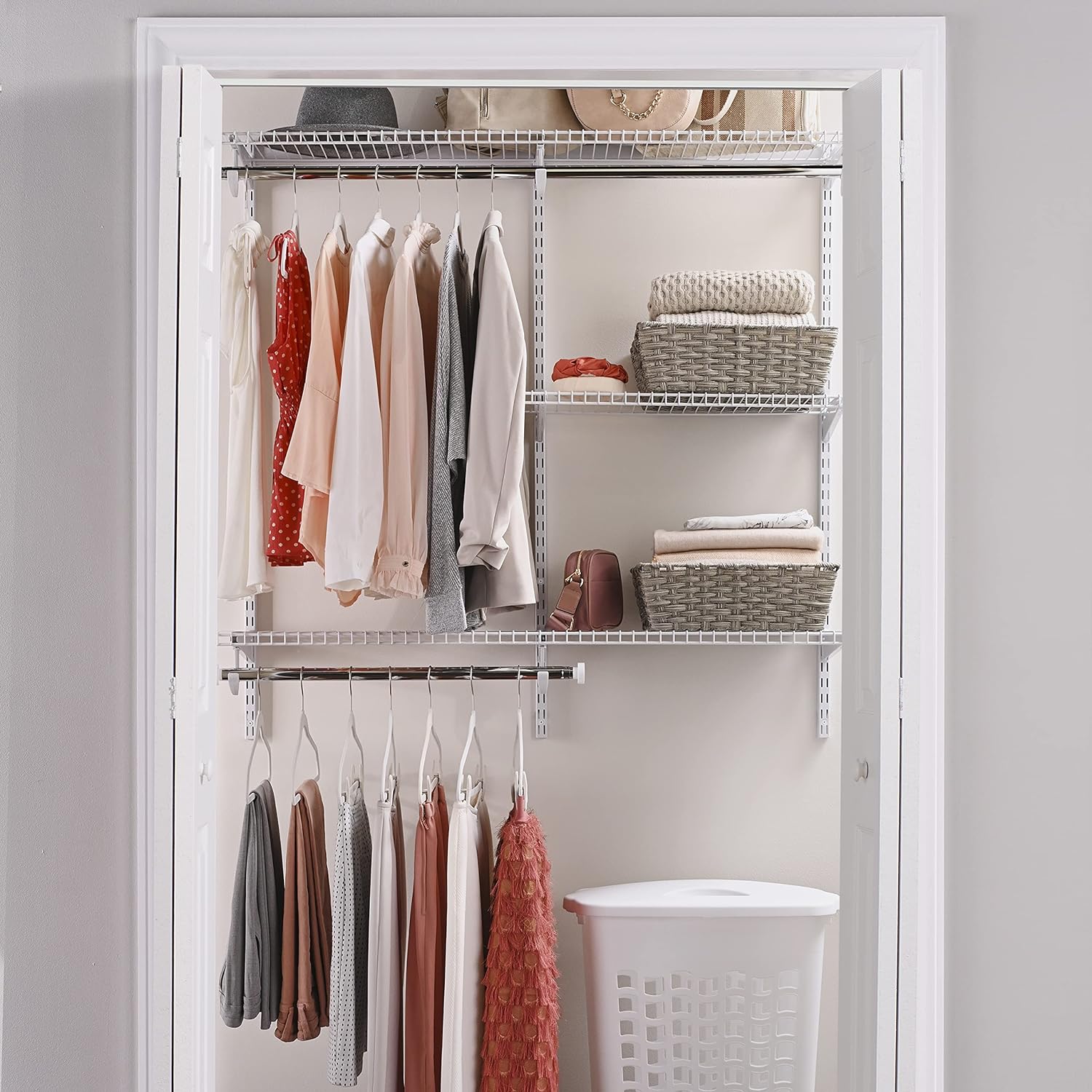 White Wire Shelving Kit with Expandable Shelving and Telescoping Rods U952029