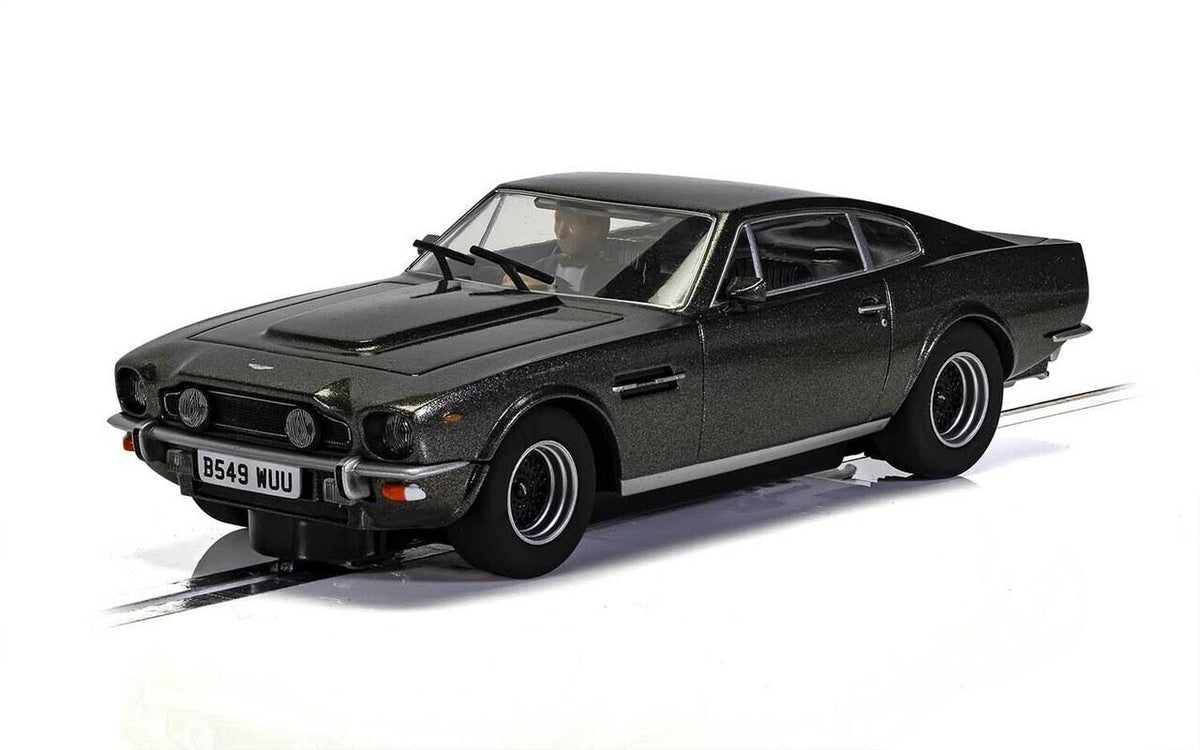 James Bond Aston Martin V8 Slot Car Y214532