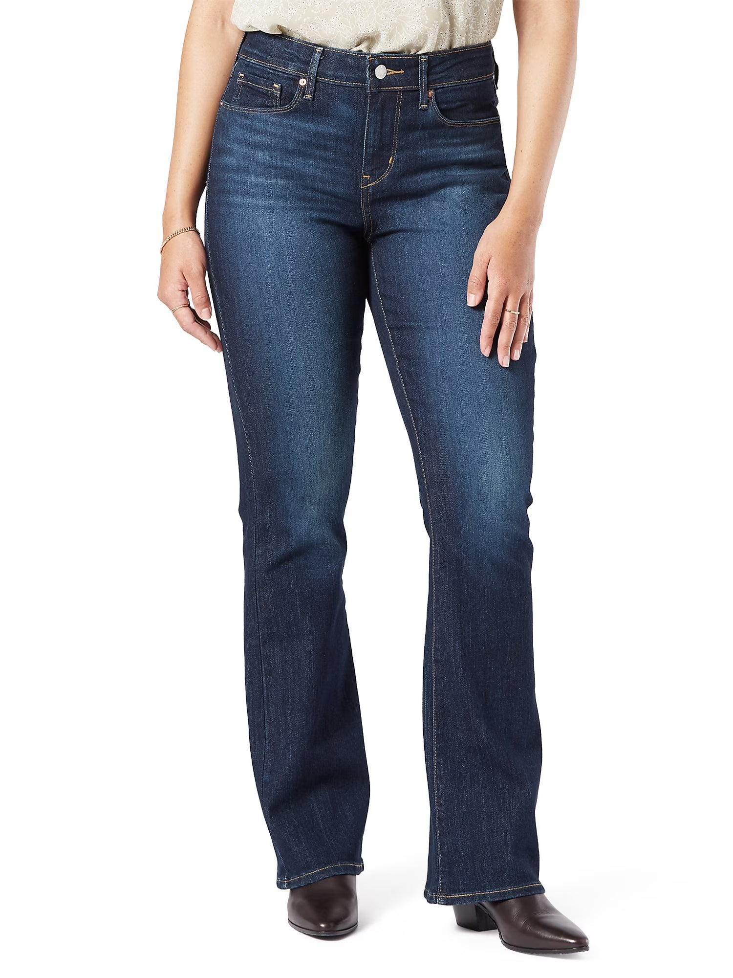 Women's Modern Bootcut Jeans D58509