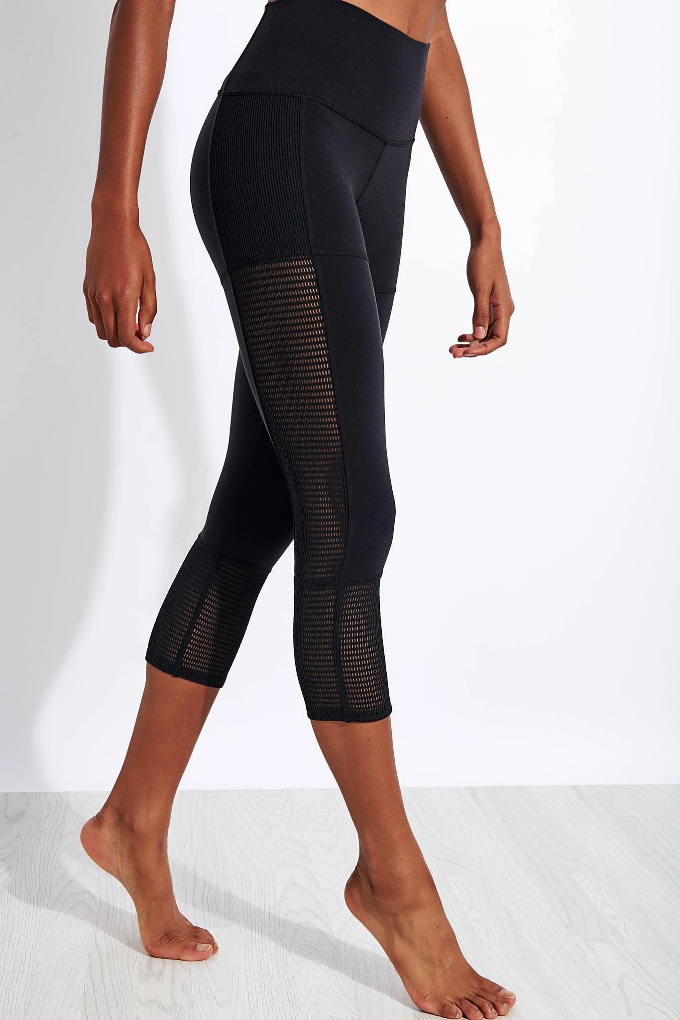 Black Capri U4826