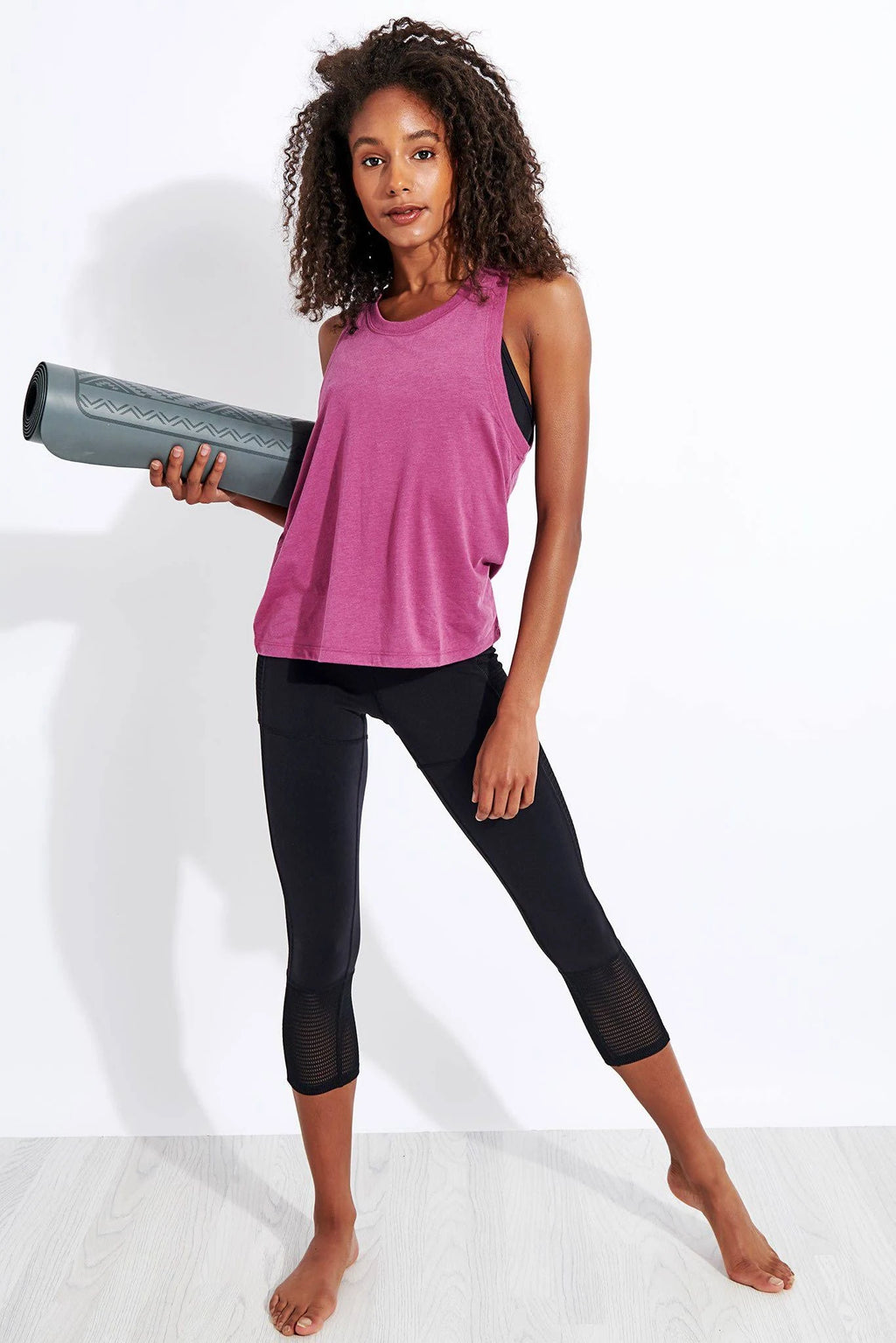 Black Capri U4826